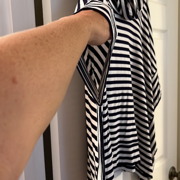 Blue by Saks Fifth Avenue striped poncho - Picture 4 of 8